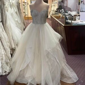 Elegant Strapless White Prom Gown